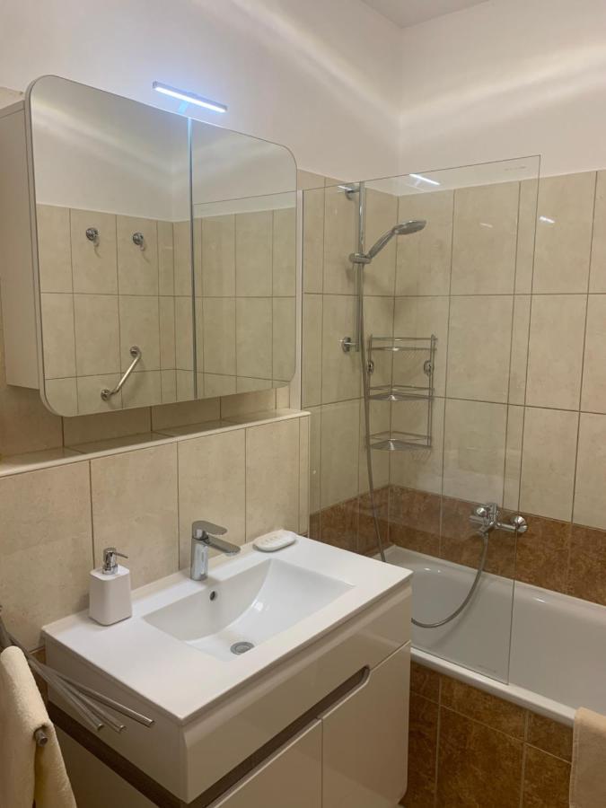 Chance Apartman Buekfuerdo Exterior foto